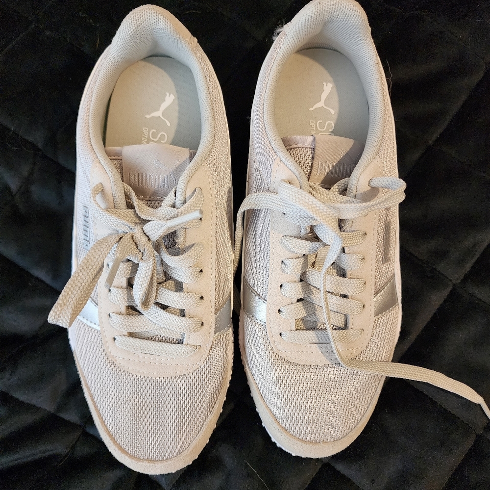 Puma trainers